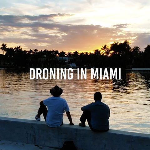 Sound on 🔊 Droning in Miami by @adamaxoi ❤️ Miami size ne ifade ediyor? Dünya turunda ziyaret ettiğim en ilginç yerlerden biri. Uçak kullanmadan yaptığım dünya turunu bir süre önce sonlandırdım. Kim ne derse desin, huzur anavatanımda
.
#miami #florida #miamibeach #miamivideo #dronevideo #drone #travelvideo