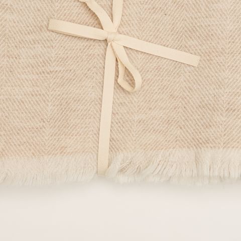 Whether you’re treating yourself or picking a gift for someone else, this lovely, lightweight cashmere throw adds relaxed luxury to any home. Due to its softness, texture, and color, this is the perfect companion for dozing in front of the fire.⠀⠀⠀⠀⠀⠀⠀⠀⠀
·⠀⠀⠀⠀⠀⠀⠀⠀⠀
·⠀⠀⠀⠀⠀⠀⠀⠀⠀
ALL TEXTILES - 40% OFF - use code: TEXTILE40 - link in bio⠀⠀⠀⠀⠀⠀⠀⠀⠀
·⠀⠀⠀⠀⠀⠀⠀⠀⠀
·
#DeLaSolHome #TextileSale #textiles  #Bathroom #presale #MotherDay #InteriorDesign #HomeGoods #Handmade #InstaDaily #NewYork #Decor #CottageStyle #LifestyleGuide #FindItStyleIt #HomeRenovation #HouseTour #HomeInspo #CozyDecor #CurrentDesignSituation #InteriorLovers #Interior4all #InteriorForYou #InteriorStyling #InteriorArchitecture #InteriorDesire #InteriorDetails #Abmathome #DsLooking #GatheredStyle