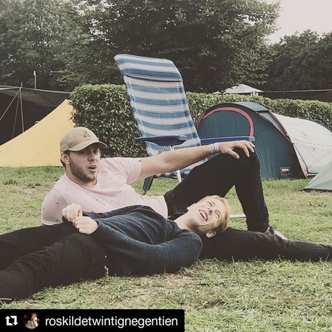Nog een #throwback pic van onze campinggasten van vorig jaar!
.
#Repost @roskildetwintignegentien
・・・
Appelpop + camping = dubbel feest ➡️ LINK IN BIO