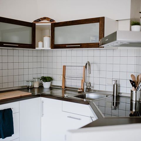 guten morgen ihr lieben. oder eher mahlzeit?! ich könnte heute nur schlafen. die küche bleibt heute kalt! das ist so ein richtiger gammel sonntag 👌🏻✌🏻
#love #sunday #interior #interiordesign #wohneninweiss #kitchen #detail #home #wohnen #living #kitchendesign #plants