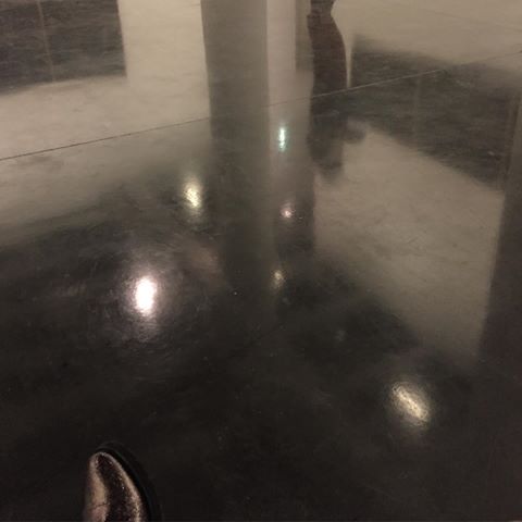 Looking at the floor... watching the world... #floor #floorreflection #reflection #reflectiongram #reflectionstories #reflectionphotography #lucecurated #contemporaryphotography #photozine #artclassified #shoe #exhibition #artexhibition #minimal #minimalmood #abstractphotography