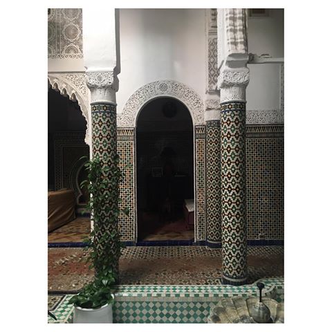 💫Les trésors du Maroc💫
.
.
.
.
.
#maroc #morocco #riad #rabat #salé #holidays #zellige #mosaique #architecture #interior #interiordesign #decor #photography #picoftheday