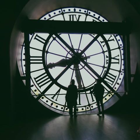 Our time is limited, we forget that. Use it wise 💙
°
°
°
°
#wise #paris #france #musèe #orsaymuseum #time #dontwastetime #travelovers #museumofillusions #clock #itsnotbigben #eyes #in #the #present