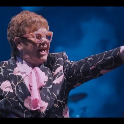 I can’t wait to start the #EltonFarewellTour in Europe tomorrow. Here’s a sneak peek if you can’t wait and I’ll see you all very soon!! 💕❤️