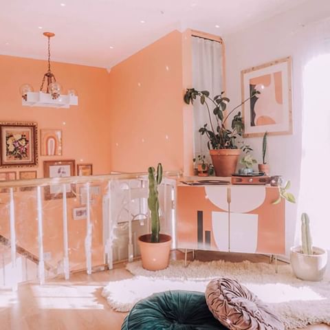 calling all eclectic lovers! check out hutch's "spotlights" highlight for some rad styling tips inspired by the talented @arianna_danielson 🍍
photo via @arianna_danielson