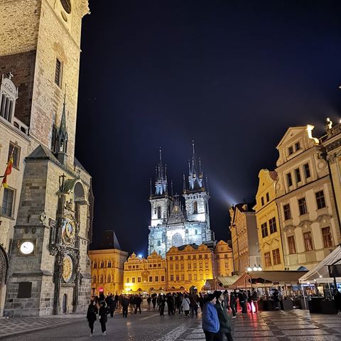 🕰️🇨🇿 Prague Old Town 🇨🇿🕰️
.
.
.
.
.
.
.
.
#fit #rich #love #life #goodlife #czech #czechboy #czechgirl #prague #praha #igersprague #travel #traveller #polishtraveller #couple #polishcouple #polishgirl #polishboy #instagood #couplegoals #goodtime  #picoftheday #classy #astronomicalclock #oldtownprague #praga #travelgoals #Прага