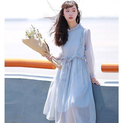 🌺HÀNG CÓ SẴN🌺 💰GIÁ:350k
🌻Suri Hang( facebook.com/surihang.shop)
🌈Ins:surihang.shop
🌈 Shopee: https://shopee.vn/khanhmy2502 : Suri Hang-Mori Girl Style
-Đc: 58/6 Huỳnh Văn Bánh, Phú Nhuận -Đt: 0902004868
*
*
#morigirlshop #morigirl #moristyle #japan_orderstore #japan #japanesegirl #fashionblogger #fashionista #prettygirls #instashop #instagram #instagood #instadaily #instago #imsgrup #imgrum #streetfashion #streetstyle #surihangshop #shoppingonline #chợtrời  #vintageclothing #vintagestyle