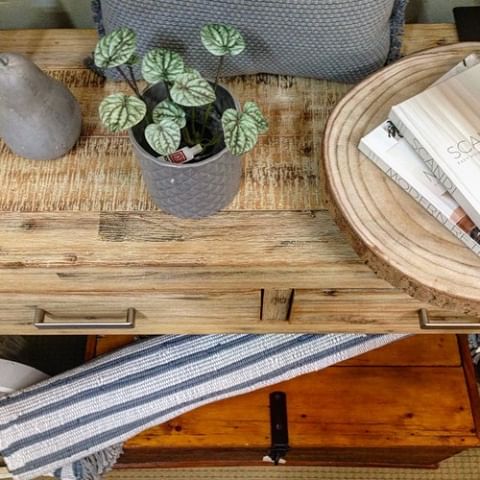@minerscouch @thepictureframersinbloom #interiors #furniture #timber #contemporary #rustic #antique #chest #rug #faux #plants #timber #trivet #home #decor #shopping #yorkepeninsula #southaustralia
