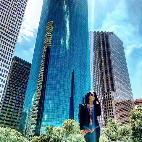 When you’re the chosen one... 💁🏻‍♀️ That sun-ray sure knows what I’m talking about.
.
.
.
.
.
.
.
.
.
.
.
#success #bosslady #professional #Houston #Texas #photography #bossbabe #successfulwomen #portraitphotography #travel #explore #skyscraper #femaleempowerment #suit #fashion #style #model #outfitinspo #baddie #letscollab #influencer #ambassador #lifestyle #luxury #class #alphafemale #queen #marketing #proudtoinspire #explorepage
