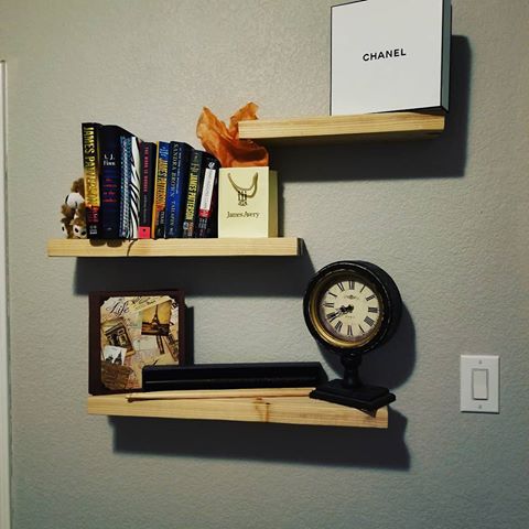 My daughter wanted some simple natural floating shelves for her room. It was a small project we knocked out together.
.
.
.
#whiskeyjig #woodworking #woodshop #workshop #wood #fatherdaughterproject #floatingshelves #woodfloatingshelves #garageworkshop #woodproject