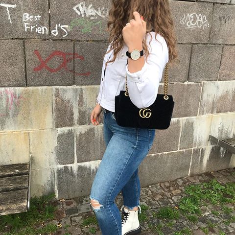 Self improvement 🖤 
Wir haben jetzt einen schönen Saunagang hinter uns - jetzt wird noch gekocht und dann ab aufs Sofa ❣️ Einem schönen Abend euch & einen tollen Start in die Woche ☀️ *werbung
•
•
•
•
•
#inspiration#inspo#fashion#girl#picoftheday#pictureoftheday#photography#photopftheday#vscofilter#vsco#blogger#bloggerstyle#fashionblogger#smile#happy#modeling#zara#nakdfashion#girlsgoneloavies#hamburg#ootd#onlymystyle#ootdfashion #likeforlike #tags #makeup