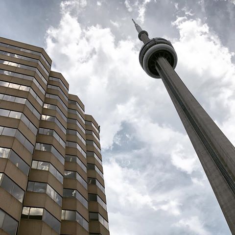 CN Tower 🇨🇦
.
.
.
.
.
.
.
#Canada #LoveCanada #Ontario #Instagood #PhotoOfTheDay #Building #Buildings #Skyview #cityphotography #architecture #Travelgram #Travellers #Traveling #Travelgram #travelphotography #Cityscape #DiscoverCanada #VisitCanada #ShotIniPhone #Tourist #Tourists #Travelingram #Toronto #City #city_explore #cityview #cities
