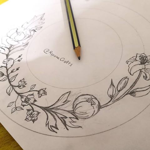Sketching.... I'm excited to start this new challenge ðŸŒ¼ðŸŒ¼ hope it turns out great In sha'a Allah ðŸ’—ðŸ’— #embroidery  #embroideryart #embroideryideas  #gift #Riyadh #decor #design #contemporaryembroidery  #embroideryfloss  #handmade #sketch #sketching #flowers #doublehoops 
#ØªØ·Ø±ÙŠØ²  #Ø§Ù„Ø±ÙŠØ§Ø¶ #Ù‡Ø¯ÙŠØ© #ØªØµÙ…ÙŠÙ…  #ØµÙ†Ø¹_ÙŠØ¯ÙˆÙŠ #ØªØ·Ø±ÙŠØ²_ÙŠØ¯ÙˆÙŠ #Ø³ÙƒÙŠØªØ´ #Ø±Ø³Ù… #ÙˆØ±Ø¯ #Ø²Ù‡Ø±