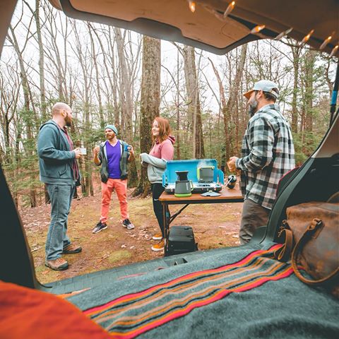 Early morning risers club. Kicking off a day outdoors with all of the coffee, thanks to the @eurekacamping Camp Café making up to 12 (!!!) cups of coffee at once on the speedy Ignite Stove. #goforthefunofit #hiking #outdoors #sponsored