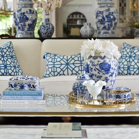 Back to blue. TGIF! 💙💙💙
• • • • • •
#livingroom #gingerjars #blueandwhite #chinoiserie #blueandwhiteforever #livecolorfully #myhome #springdecor #mysouthernliving #pursuepretty #homestyle #homedecor @williamssonomahome #pocketofmyhome #interiorstyling #interior4all  #inspire_me_home_decor #inspohome #interiorinspiration #decoratingideas #interiorlovers #homegoods #homesweethome #myoklstyle #mytradhome #bhghome #myhousebeautiful #interiors #interiordesign #easyelegance #anchorbend