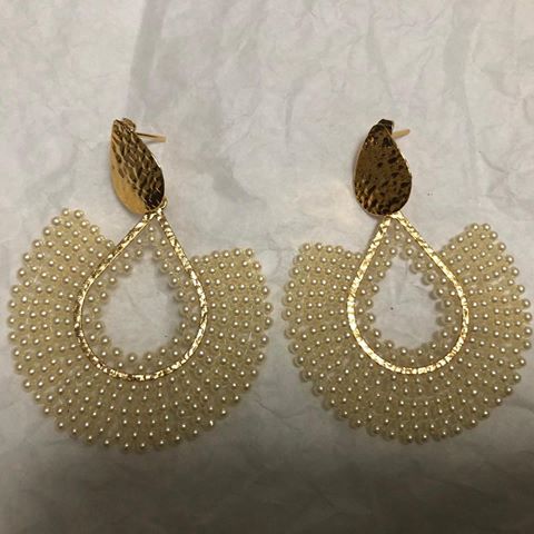 Mother’s day gift ideas✨
New earrings available!!!
.
.
.
.
.
.
.
#earrings #jewerly #rings #shoponline #onlineboutique #shoppaholic #california #losangeles #puertorico #europe #newyork #fashion #milan #milano #trendy #fashionblogger #blogger #blog #bloggerstyle #boutique #boutiqueshopping #fashionable #spring #trendy  #mom #momlife #momblogger #mothersday #mothersdaygifts #giftideas