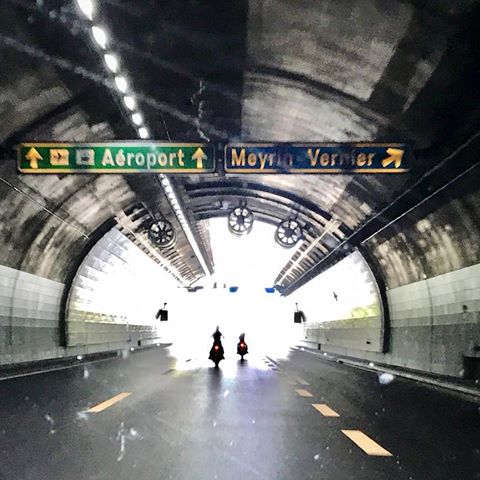 Voyage. Дорога. Начало нового путешествия...
#путешествие #начало #дорога #photography #voyage #route #suisse #tunnel #тунель