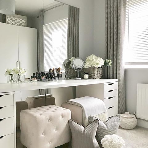 Interior & 📷 by: @interiorbylindseyvictoria ________________________________________ ▫️⭐️✨⭐️▫️
________________________________________ .
.
.
.
.
.
#interiordesign #roomforinspo #interiorinspiration #madeco #inspire_me_home_decor