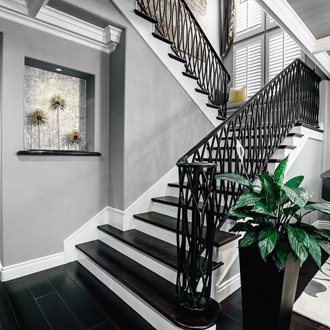 What’s black and white and glam all over? ✨💁🏼‍♀️ We love putting a bold twist on the functional. This staircase became such a focal point in this home and we couldn’t be happier with how it turned out!