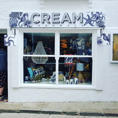 My house is an absolute state this morning. Today will be a massive clean up operation for me - for it only to be ruined 5 mins later.
This was a gorgeous interiors shop in Cornwall from our holiday last year. I wish I could go back now to buy everything! We had never been to Cornwall before but have fallen in love. Hoping to back again soon although a holiday this year is very unlikely. 
Anyone got any nice holidays planned? 
#cornwall #interiorstyle #interiorinspo #homedecor #housetohomeproject #homestyling #interiorshop #interior123 #interiorstyle #myhome #interior4you1 #homeinterior