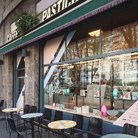 🌴 #sunday in #Milano ? 🧁 Last day to visit my special project for @pasticceria_cucchi 🌴🧁🦄 #CaffeConcertoCucchi #sweetdreams #urbanoasis #MilanoDesignWeek #design #cristinacelestino #interior #project #fuorisalone  _ 🍐Thanks to All the partners 🍐 main partner @msgm #msgm @massimogiorgetti 👗👚👗/ design partners @budri_official #marble @antico_setificio_fiorentino #fabric  @kundalini_lighting #lamp @mishawallcoverings #wallpaper // lifestyle partners @franciacorta /// technical partners @offfimilano #flowerpower  @et_al_official #chair  @lisondecaunes #wallscreen  @anticafabbrica #trimmings  @paolac.milano #inntex #iclericiTappezzieri /// Thanks to @besanacarpetlab @wiener_gtv_design |||| ▫️🔸 Graphic project @cecilia.cappelli /// 📨 Press & pr @strategicfootprints //////////////::::