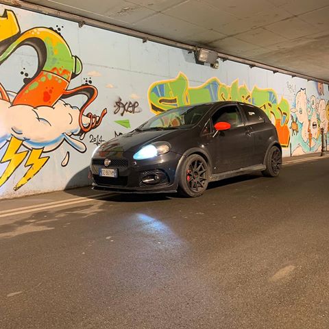 O o o occhi di ghiaccio!!
🤣❤️🔝
Ph:@alitasselli
--------------------------------------------------
▪️ABARTH official🦂
▪️ABARTH performance👨‍🔧🚀🚗🌍
▪️ABARTH grande punto italy🇮🇹
▪️ABARTH RACING🇮🇹🏁🦂
▪️ITALIAN BOY👨‍🔧🏁🇮🇹
▪️Personal blog🙋‍♂️🗣️
▪️Tester products📨📩📦
▪️Collaborations💸📨📦
----------------------------------------------------
📌FOLLOW MY PAGE
📌Leave so many like
📌Comment on my photos
----------------------------------------------------
Hello friends!
Here is my splendid Grande Punto Abarth!
Continue to follow me, comment on my photos and leave so many like !!
Thank you all ❤️
----------------------------------------------------
#likeforfollow #like4follow #comments #abarthinsta #like4likes #likeforlikeback #like4like #likeforlikes  #grandepuntoitalia #abarthitalia #abarthextreme #abarthownersclub #blackandwhitephotography #photographer #photography #iphonexr #abarth_official #abartheurope #abarthracing #abarth #abarthisti #abarthgram #abarthaddict #abarthgrandepunto #abarth_fans #abarthforever #abarthlife #abarthboy #fiatabarth