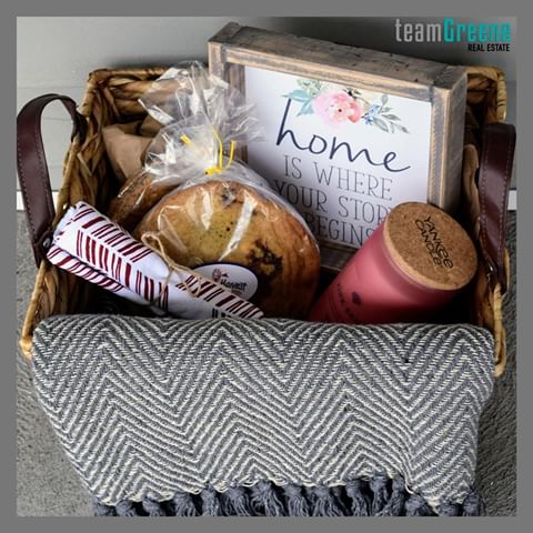 Samantha wanted a turn to prepare the closing gift. 😄 She did a great job and filled the basket will little things that help make a new house feel like home. I hope that our clients love their gift as much as they love their new home. ⠀
#rexburg #idahofalls #idahome #idahohomes #homes #houses #rexburglife #rexburgrealestateagent #rexburgrealestate #rexburgrealtor #idahorealestate #idahorealtor #teamgreenerealestate