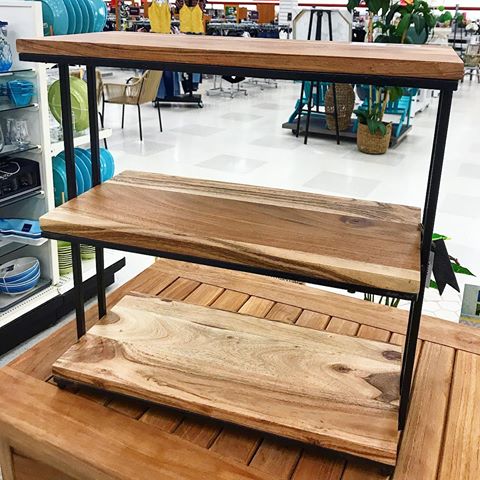 A lot of people liked the round tiered tray I posted a couple weeks ago. And I saw this rectangular one when I walked into @homegoods today! Very similar vibe to the one I posted before!! •
•
•
•
•
•
#homegoods #tjmaxx #tjmaxxfinds #homedecor #homegoodsfinds #homegoodshappy #homegoodsobsessed #tjmaxxhomegoods #decor #farmhouse #farmhousedecor #modernfarmhouse #modernfarmhousedecor #tieredtray #servingtray #kitchen #kitchendecor #woodtray