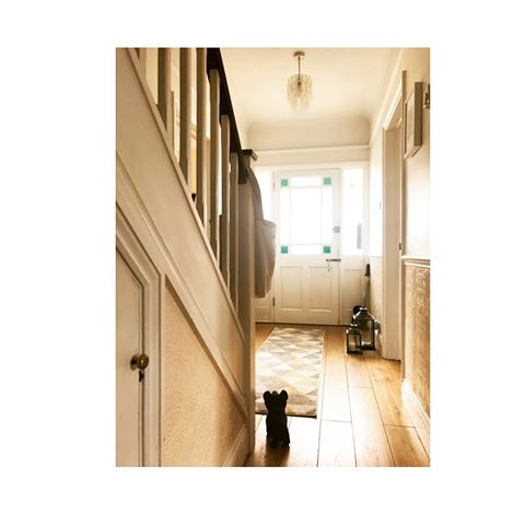Jack on patrol. My pretend pug has sat in a hallway for many years. Acquired @jackandjones Press Day. #hall #hallway #hallwaydecor #interior #mystyle #home #eclecticdecor #eclectichome #pocketofmyhome #essexinterior #coolinteriorfave #frontdoor