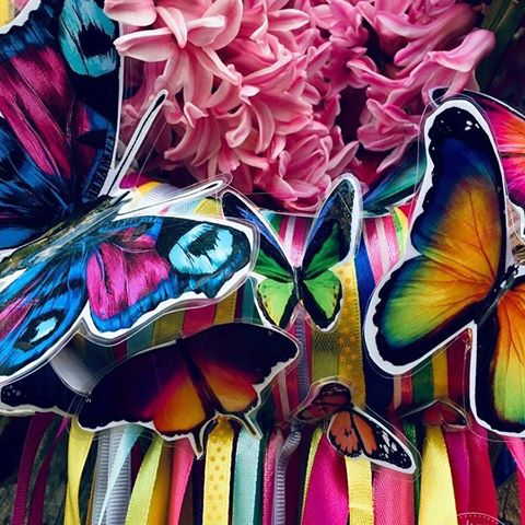 Spring by Tomisiowo🦋! #tomisiowo #crafts #diy #diyhomedecor #diydecor #diyideas #spring #butterflies #flowers #colours #wreath #art #ribbon #hyacinth #pink #handmade #handmadewithlove #madewithlove #happy #nice #amazing #joy #decoration #creative #photography #photo #photooftheday #instagram #instalike #instamood