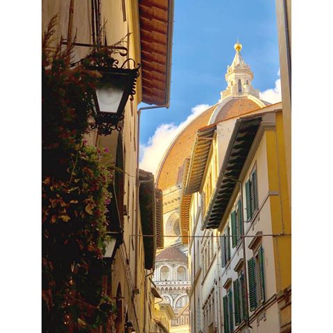 âšœï¸� #florence #italy #firenze #travel #italia #love #tuscany #photography #art #pontevecchio #toscana #instagood #summer2019 #picoftheday #photooftheday #architecture #vacation #florenceitaly #europe #sunset #duomo #beautiful #florencia #duomodifirenze #cupoladelbrunelleschi #holiday #travelphotography #travelgram #city