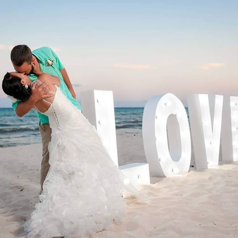 Yes, I do! #love #happybunny #caribbeanlife #caribbeanwedding #beachwedding #nailedit #wedding #beach #happiness #inlove