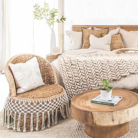 We love our textured spaces here at Uniqwa......especially this beautiful bedroom space 💚 Featuring our.....
* NEW Rwanda Coffee Table
* NEW Khasa Cushions, made from water hyacinth * Strand Bed
* Apache Occasional Chair * Our organic 100% wool @vachtvanvilt.nl Herringbone Plaid (Exclusive to Uniqwa for Australia)
Styling & Photography @uniqwacollections *
*
*
*
#interiors #interiordesign #interiordecor #interiorstyling #interiordesigns #interiorstylist #interiordesigners #bedroomdecor #bedroomgoals #homestaging #homeinspo #homedeco #scandinavian #decorate #texture #scandihome #decorative #scandinavianstyle #scandinaviandesign #decore #bohemian #bohodecor #bohohome #sleeptight #bedroomdesign #interior_and_living #scandinavianstyle #nordichome #scandinavianhome #scandihome