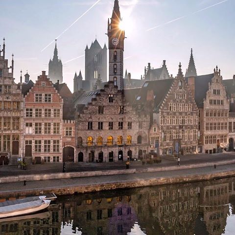 📍Ghent , Belgium 🇧🇪
💡Interesting facts :
🔸Ghent began as a settlement at the confluence of the Scheldt and Leie Rivers in the Middle Ages, although archaeological discoveries date human presence in the region back to the Stone Age.
🔸Ghent is a university city with 65,000 students, more than 25 percent of its population.
📷: @herve_in_paris
Follow @citybestviews for the best urban photo👆