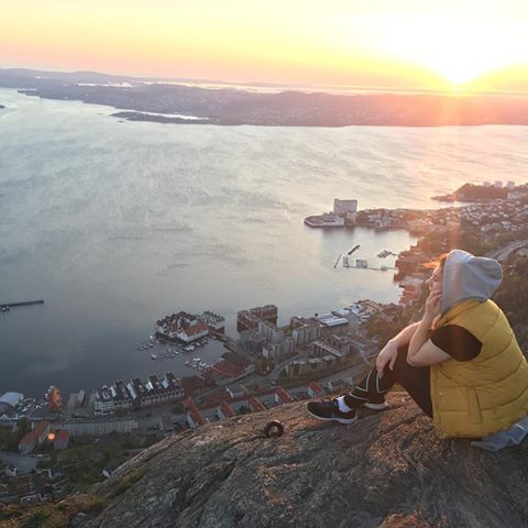 Difficult roads often leads to beautiful destinations. #quoteoftheday #hiking #beautiful #sunset #bergen
