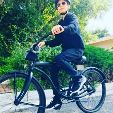 @aidanrgallagher •
For #WorldEnvironmentDay here’s a photo of me on my bike to remind you that biking, carpooling and taking public transportation really does help #BeatAirPollution. Remember I posted before that 93% of all children live in environments where air pollution levels are above @WHO guidelines. That is really bad for their health and our planet.  If you didn’t already, tag me with a post of what you will do to help stop air pollution!  Just #startwith1thing. Small steps lead to big changes. I’m watching to see who does it. I need your help to save the world. @unenvironment 🕊🌳🦍🐋🌍♻️💧🌊🙏🏼♥️