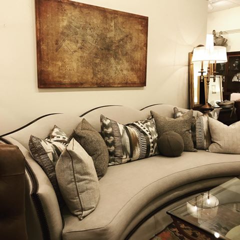 Come cozy up on this warm elegant sofa. .
.
. .
.
.
.
#retailproblems #sofa #forthehome #inspirations #homedecor #louisiana #batonrouge #furniture #cozy #interiordesign #interiordesigner #interiors #elledecor #art #livingroom #house #hgtv #homedecor