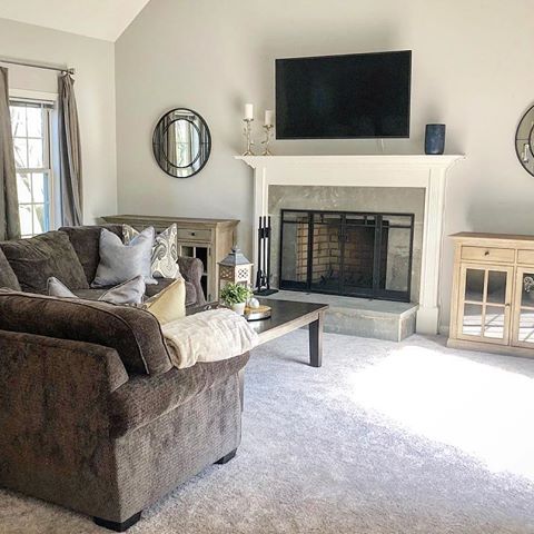 In one hour we helped a wonderful client redefine the beauty of her home. We think this sun filled living area is just so inviting! Swipe to see the “before”. #simpletouches #sunny #livingroomdecor #livingroom #homedesign
