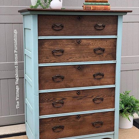 #Repost @autenticopaintusa (@get_repost)
・・・
@vintagvagabondhomefurnishings Beautiful refinished antique dresser. Painted  with Autentico “Winter Sky” Vintage Paint. Top and drawers were left natural and stained dark. Check out more of their work on Facebook @ “The Vintage Vagabond Home Furnishings”. #thevintagevagabondhomefurnishings #autenticopaintusa #junktojazz #refinishedfurniture#createyourhappy #creativebusiness #creativebiz #mycreativebiz #mycreativecommunity #creativehappylife #creativity #creativemind #createeveryday #creativelife #livecreatively #buyhandmade #shopsmallbusiness #supporthandmade #smallshop #interiorlovers