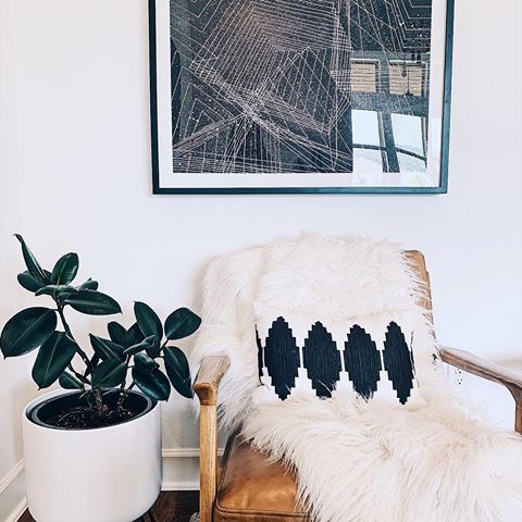Creepin’ on this cozy little spot while our bebes sleep after the @twyla install of this gorgeous piece. 💗 #sweetwatergoesmodern