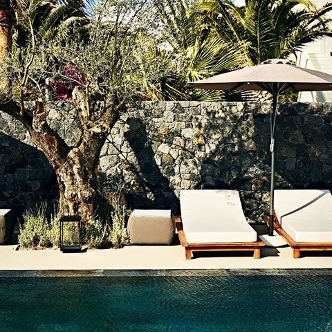 In the June 2019 issue (on sale now via the link in bio), we've rounded up the loveliest new hotels on the Greek islands. Get a sneak peek at the link in bio for the lowdown on hotels such as @istoriahotel in Santorini. See the rest now on cntraveller.com and in the June 2019 issue. #GreekIslands #Greece