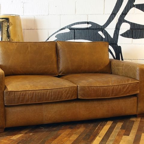 Just like it's namesake, our Battersea leather sofa is full of character and charm. It's available in a range of armchairs and sofas, so whatever your space it's sure to fit. ⠀
Now with £500 off in our spring offer! ⠀
Visit https://buff.ly/2VhpbCY to view the collection or visit our Fulham store on North End Road.⠀
.⠀
.⠀
.⠀
.⠀
#Fulham #chairedit #leathersofa #springoffers #springsale #interiorlovers⠀
#interior123 #interiordesire #interiorforinspo #interiorstylist #myhomevibe #interior_and_living #dailydecordose #interiordesign #interior #homedecor #interiors #furniture #interiordecor #livingroom #furnituredesign #nstahome #interiorinspo #livingroomdecor #homegoods #homes #idealhome #housestyle