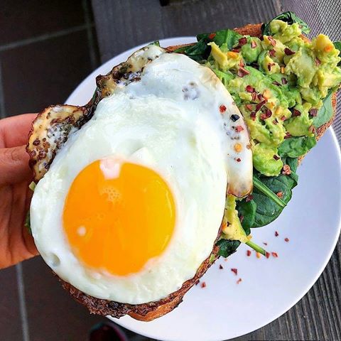 Also check @detox_recipes .
.
Avocado toast is ❤ .
By @choosing_balance .
-
Breakfast details 👉🏻 1 piece of gluten free sourdough toasted and topped with 1/2 mashed avocado + an egg fried in ghee topped with red pepper flakes .
.