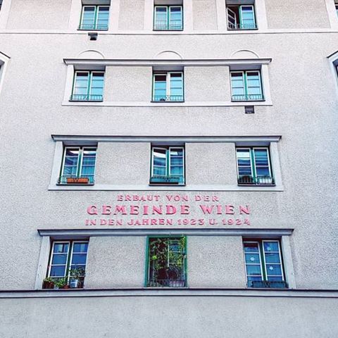 Sorry for the very low resolution in picture 3, but it's all about the #🐱
.
.
.
.
.
.
.
.
.
.
.
.
.
.
.
.
.
.
.
#вена #vienna #wien #austria #aвстрия #wienstagram #viennagram #wienmalanders #igersaustria #igersvienna #igerswien #viennablogger #lowkey #cat #facade #1020 #leopoldstadt #gemeindebau #wienerwohnen #communityhousing #doorsandwindows #streetphotography #wienerfassaden #fenster #throwback #latergram #fassade #hiddencat #lettering