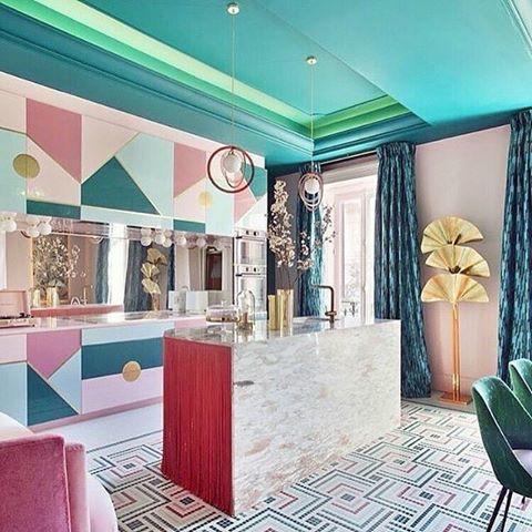 Amazing kitchen design by @patricia_bustos | Fun + Glam | Geometric patterns + strong colour tied together with gold accents | Bold 💕 
#Regram via @elledecor_nl 
#designinspiration #designporn #kitchendesign #kitchendecor #colourinspo #interiorinspo #decorating #designideas #interiorstyling #interiorstyling #interiordecorating #interiordesire #interiorstyle