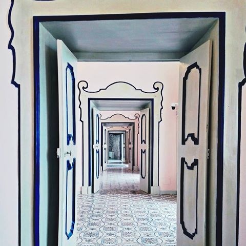 #wonderland #amalficoast #italy #aliceinwonderland #amalfi #costieraamalfitana #italia #pink #amalfitana #amalficoast_ #travel #ceramics #floor #amalficoastitaly #villarufolo #ravello #ravelloitaly #ravellofestival #magic #ceramicfloor #ceramicsart #door #design #architettura #light #day #morning #art #homedesign #decor