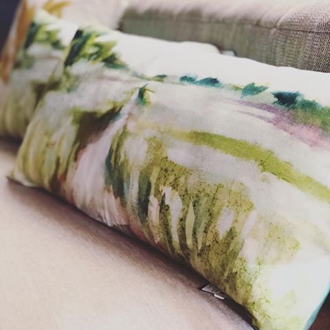 Looking for a soft way to incorporate our coastal backyards? These watercolor landscape pillows are the perfect touch to any bay window, family room or bedroom! And only $29.95 🐚