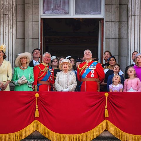Queen Elizabeth II is joined by members of the royal family, including the Duke and Duchess of Cambridge with their children, Prince Louis, Prince George, Princess Charlotte, Duchess of Cornwall, Prince of Wales, Princess Royal, Duke of York, Duke and Duchess of Sussex, Peter and Autumn Phillips and their children Savannah and Isla, on the balcony of Buckingham Place watch the flypast after the Trooping the Colour ceremony, as she celebrates her official birthday.
.
📷Victoria Jones/PA Images - see more at paimages.co.uk.
.
.
.
.
.
.
.
#queenelizabeth #queen #queensbirthday #royalfamily #royalty #royals #britishroyalfamily #britishroyals #harryandmeghan #meghanmarkle #princeharry #princewilliam #dukeofsussex #dukeofcambridge #duchessofcambridge #duchessofsussex #princecharles #duchessofcornwall #instagood #instadaily #dailypic #picoftheday #photooftheday #potd #bestoftheday #photography #redarrows #redarrowsflypast