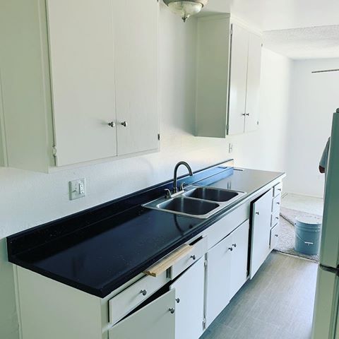 A little kitchen remodel *in progress*.
#remodel #homedecor #kitchendesign #kitchenremodel #apartmentdecor #condodecor #sandiego #sd #losangeles #la #socal