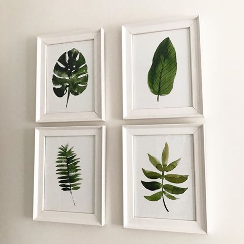 Absolutely adore these leaf prints in my dressing room 🌿
